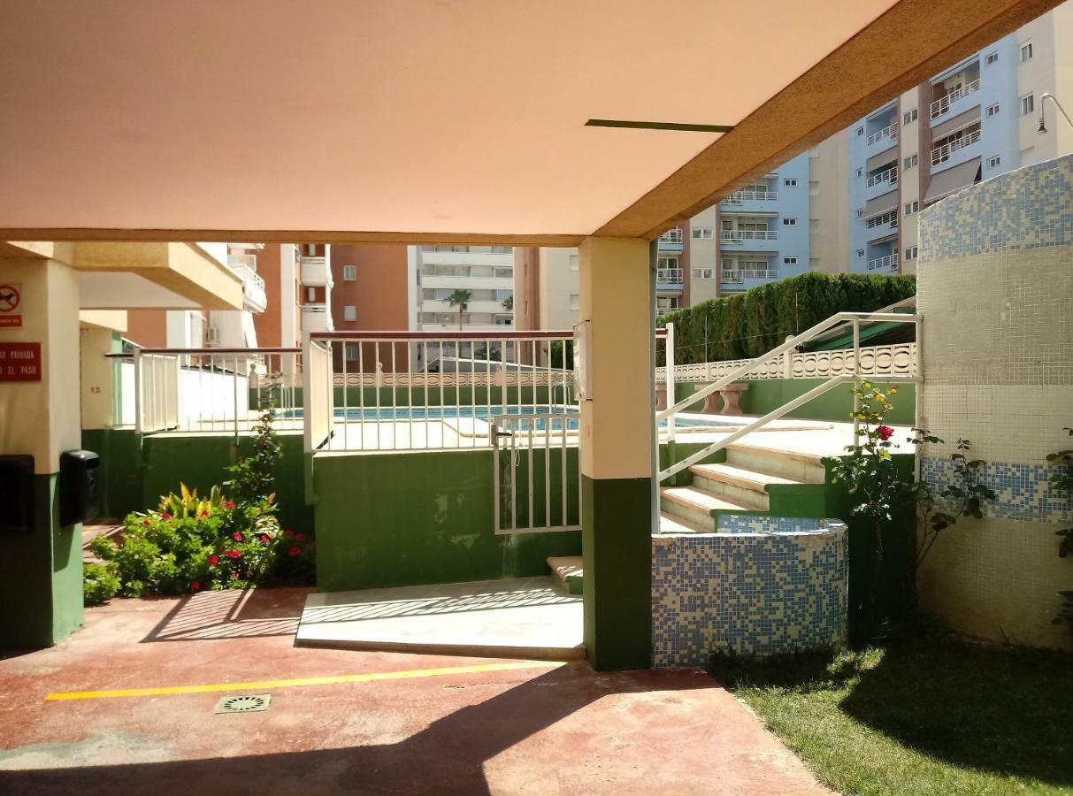Apartamentos Gandia Grau Y Playa 3000 Exteriör bild