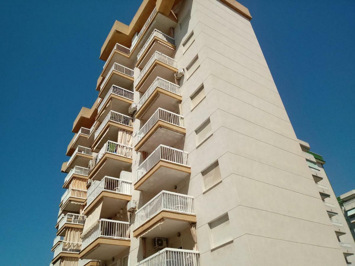 Apartamentos Gandia Grau Y Playa 3000 Exteriör bild